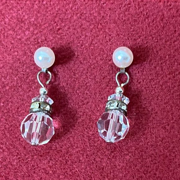 Crystal and Pearl 1" Dangle Post Earring Set. Perfect for Weddings. 2002 - Picture 13 of 15
